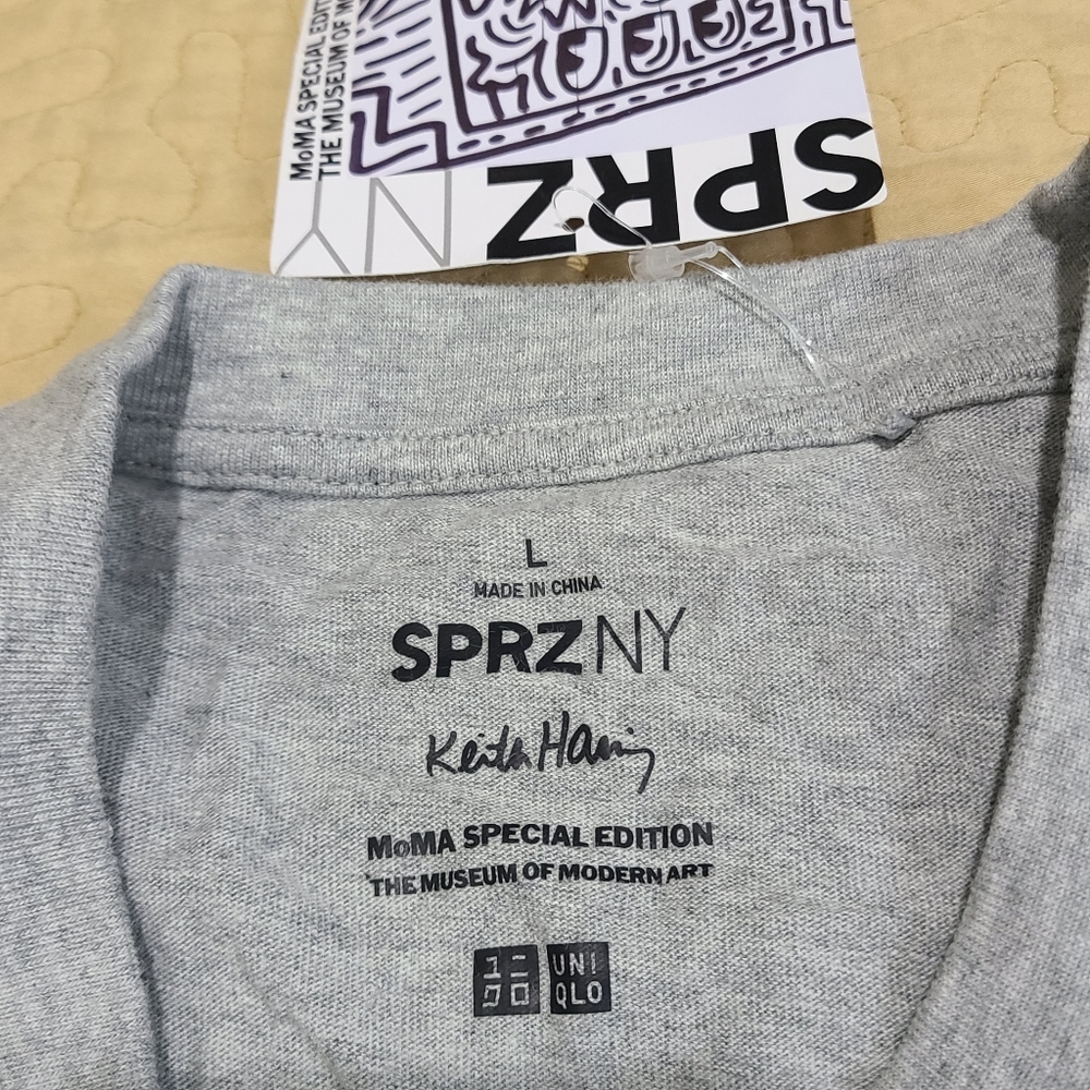 Uniqlo Keith Haring Moma T shirt size L - Picture 4 of 7